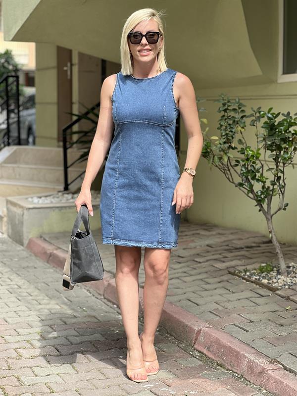 LYCRA KOLSUZ KOT ELBİSE