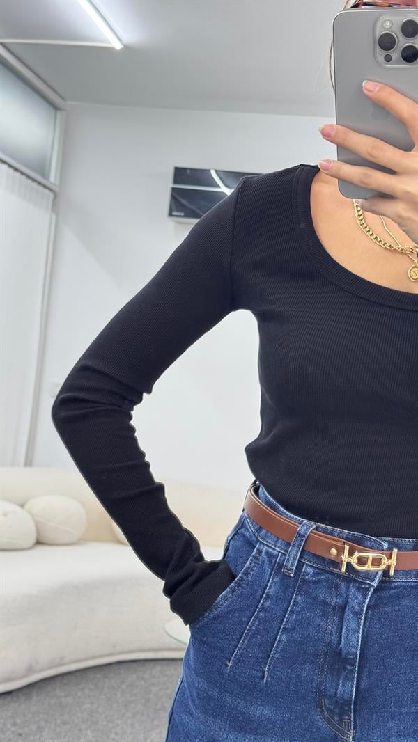 Mia Siyah U Yaka Body