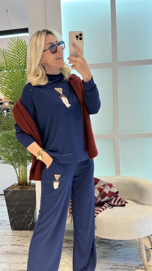 NİCE LACİVERT EŞOFMAN TAKIMI