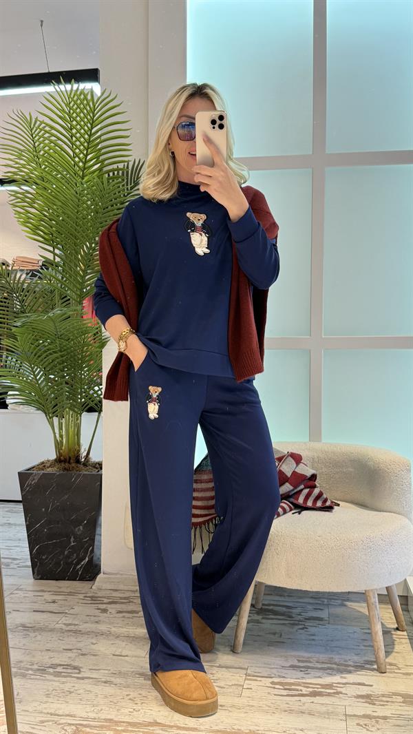 NİCE LACİVERT EŞOFMAN TAKIMI