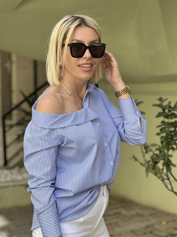 OMUZU DÜŞÜK MAVİ GÖMLEK