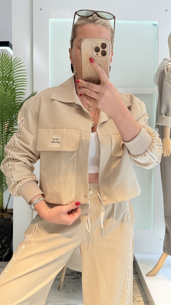 ÖNİS KREMRENGİ TASARIM TAKIM 