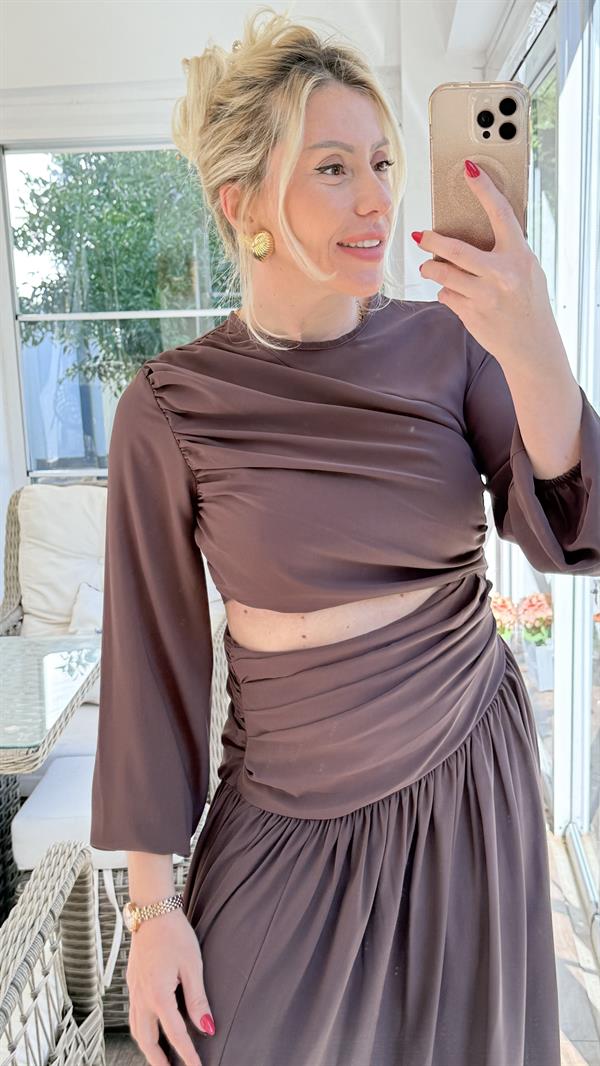 ONİYA KAHVE YIRTMAÇLI ELBİSE