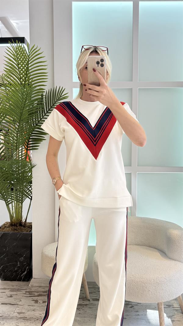 OXİY ŞERİTLİ BEYAZ EŞOFMAN TAKIM