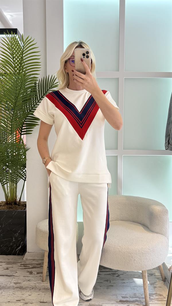 OXİY ŞERİTLİ BEYAZ EŞOFMAN TAKIM