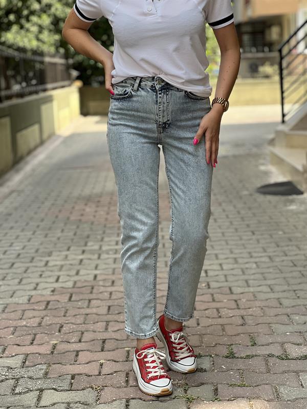 MOM JEAN