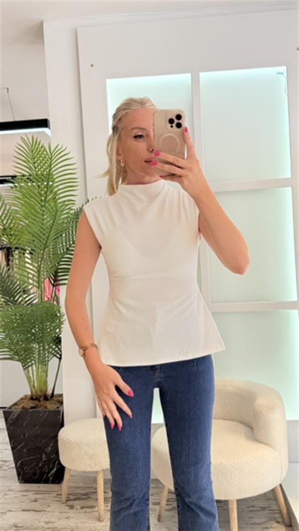 REYN BEYAZ TASARIM TSHIRT