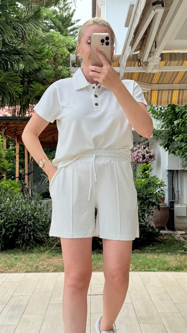 SANTA BEYAZ ŞORTLU TAKIM