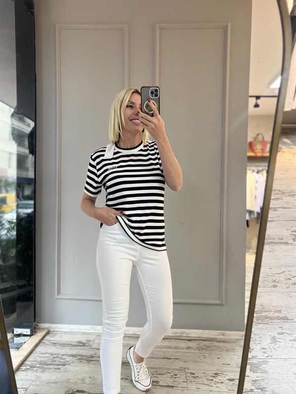 SİYAH BEYAZ CİZGİLİ ORJ MARKA TSHRT 
