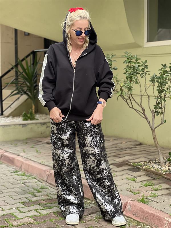 VARAK DETAYLI SİYAH EŞOFMAN 