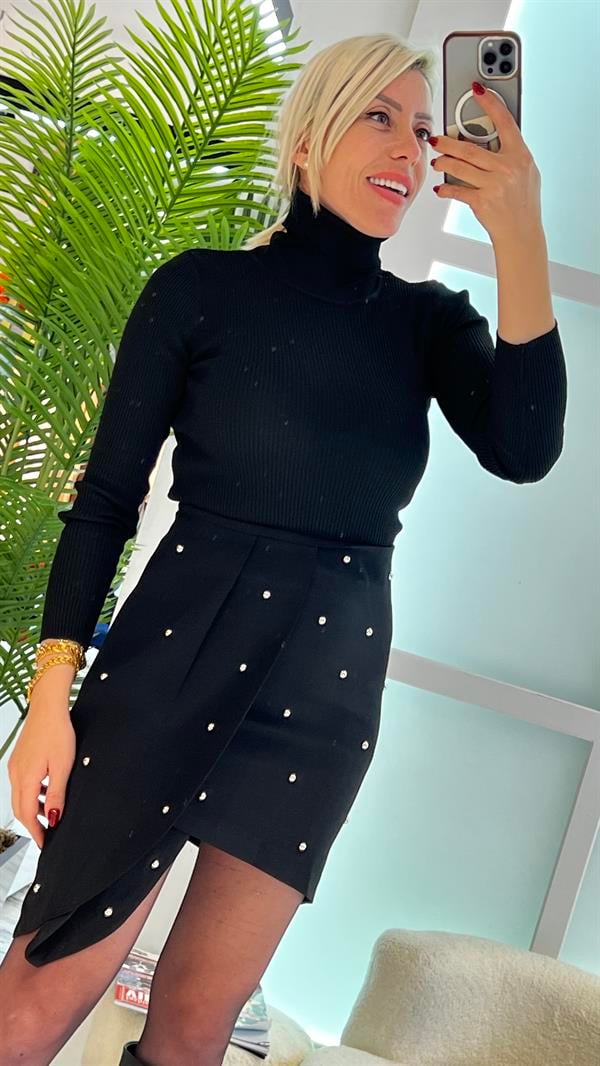 VOLL SİYAH BOĞAZLI KAZAK