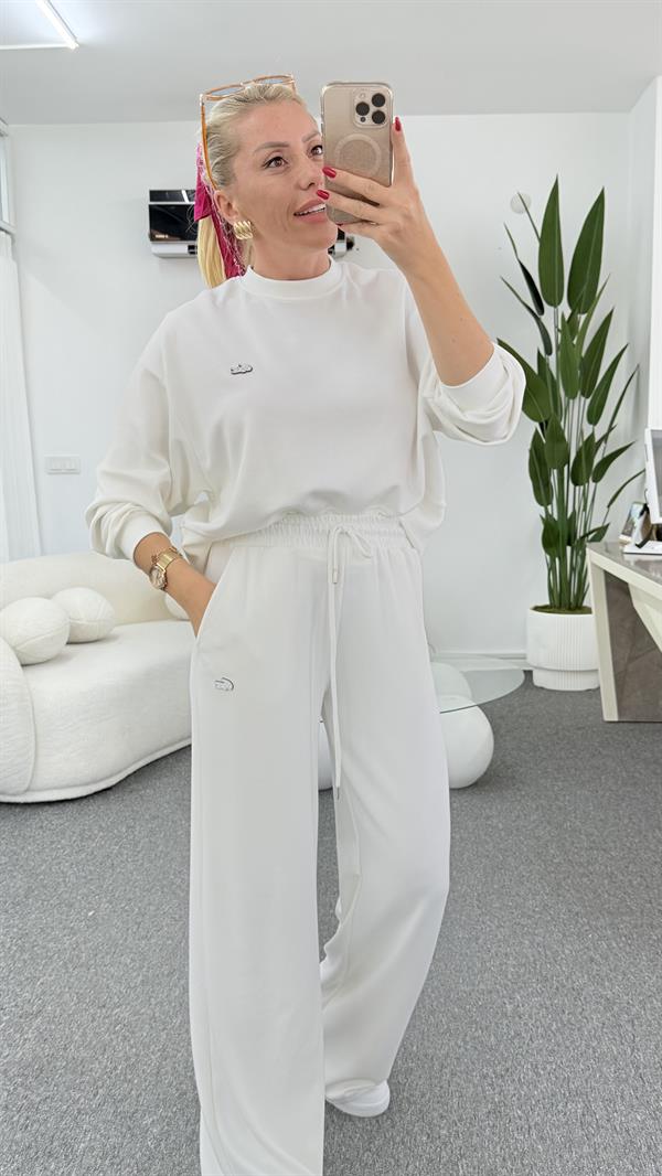 WANG BEYAZ EŞOFMAN TAKIMI