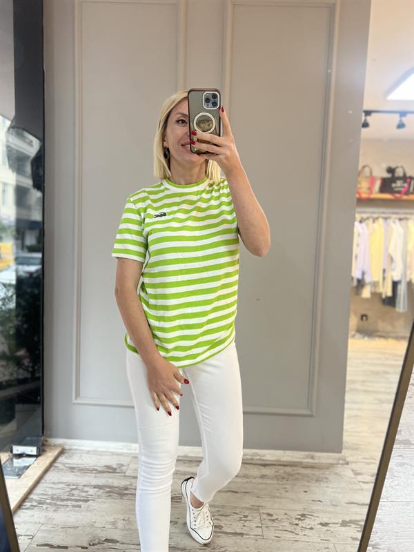 YEŞİL ÇİZGİLİ ORJ MARKA TSHRT 