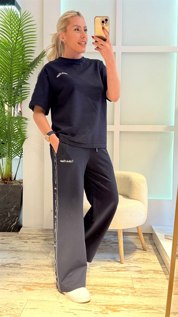 YUMİ LACİVERT EŞOFMAN TAKIMI