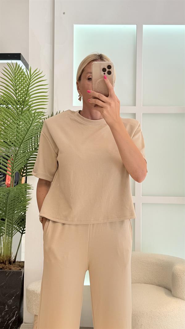 ZR MARKA KREM RENGİ TAKIM 