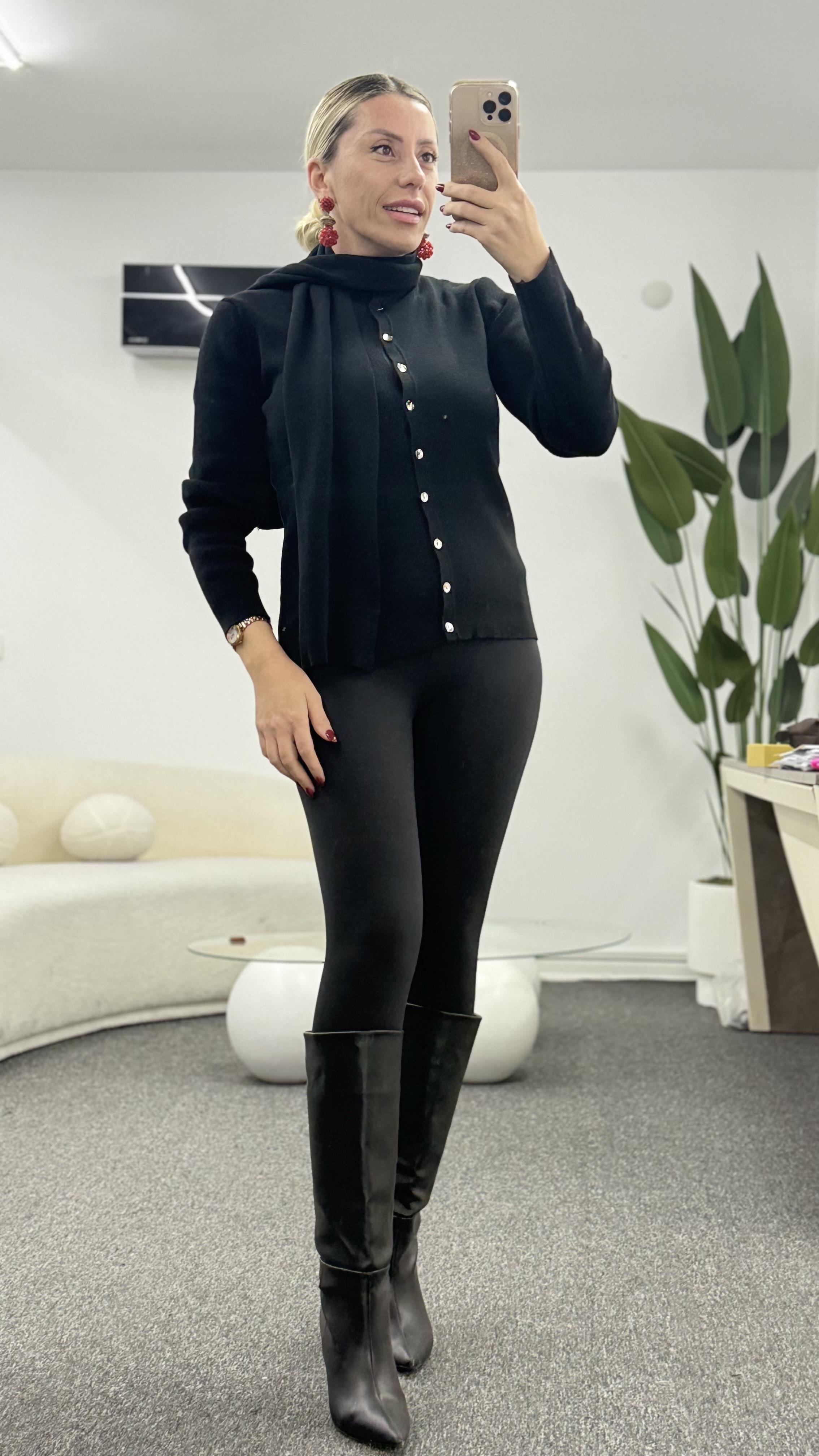 AVANA SİYAH ATKILI HIRKA