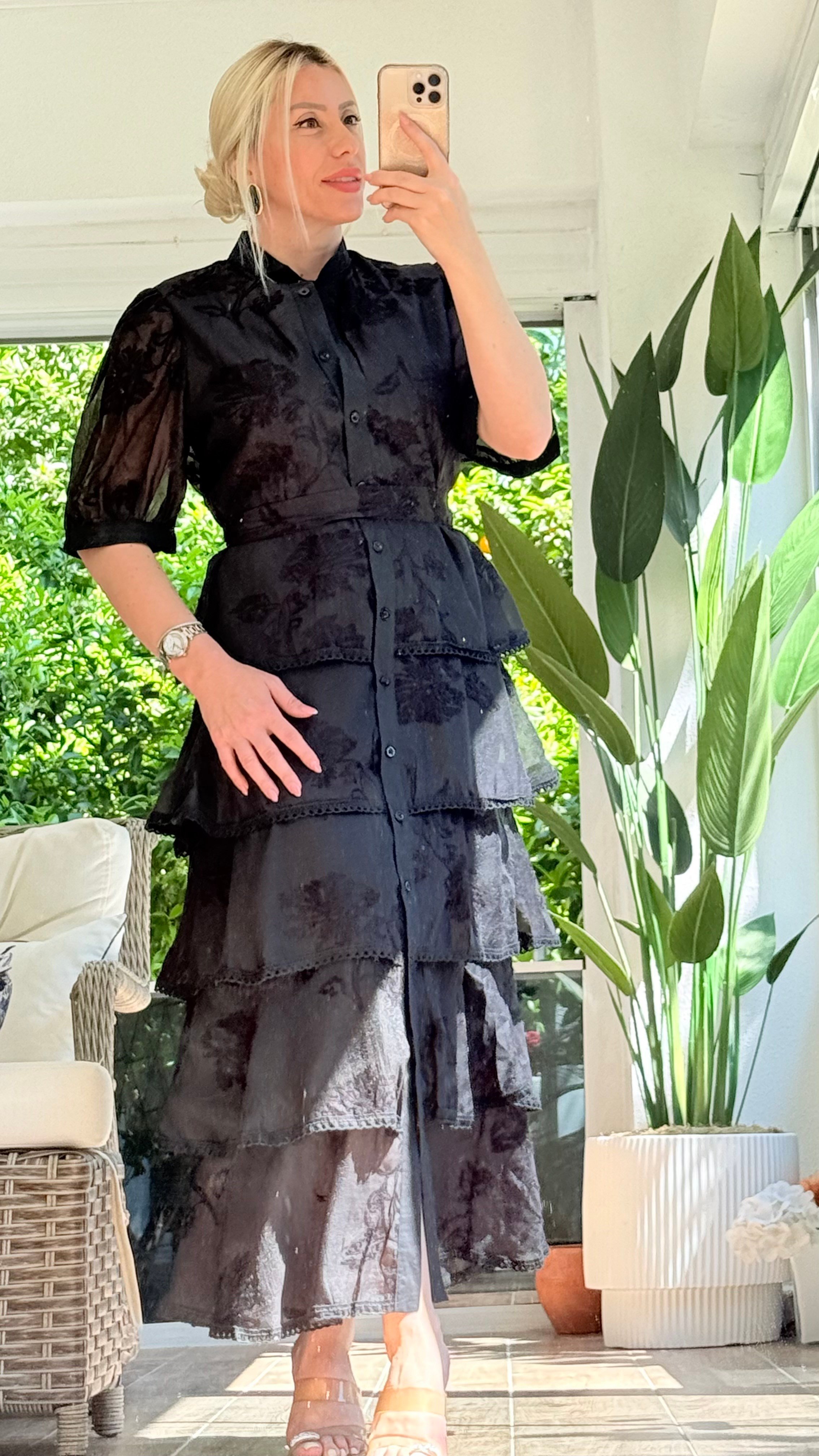 BERİ SİYAH ELBİSE