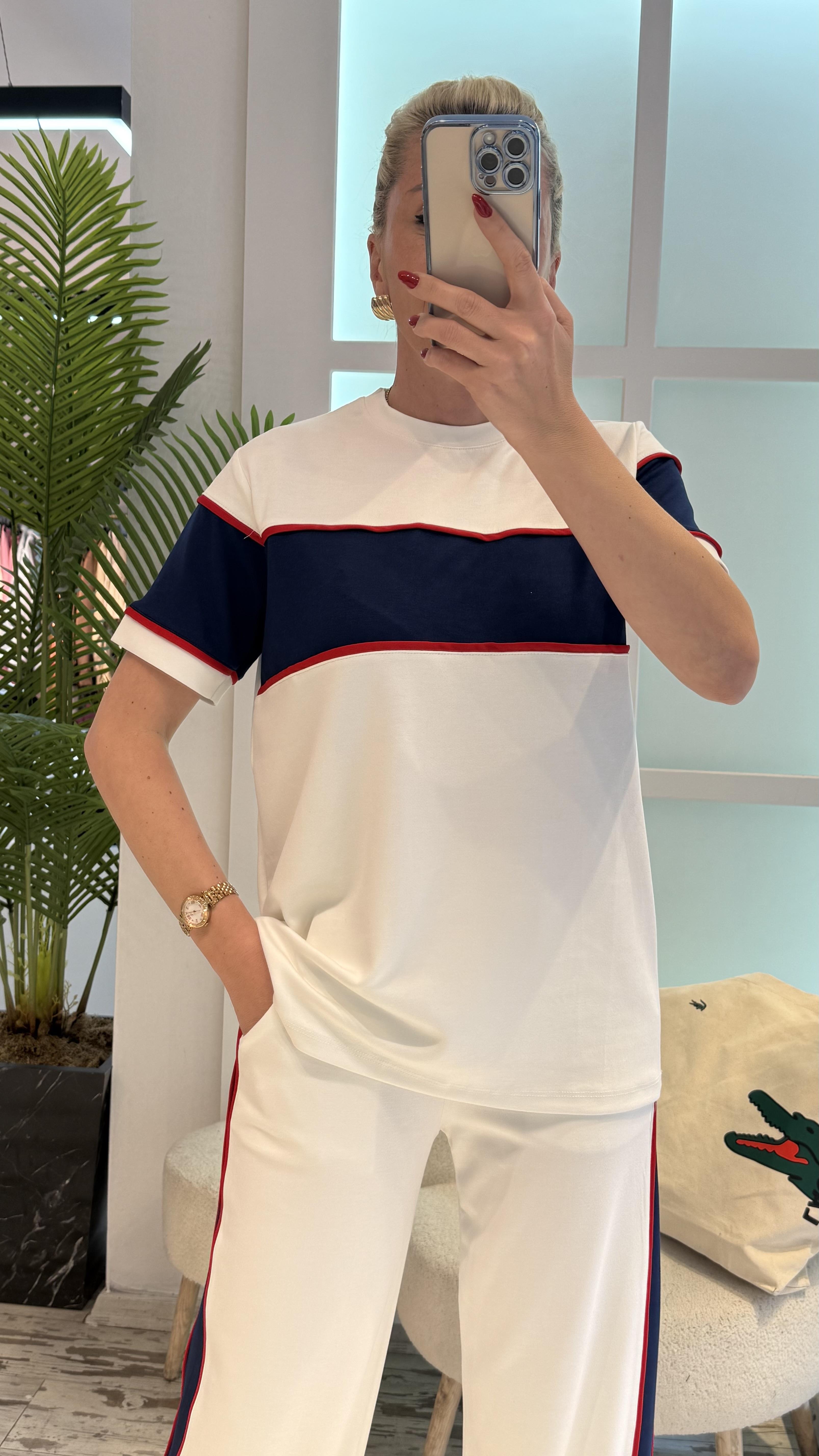 Beyaz Lacivert Şeritli Eşofman Takımı