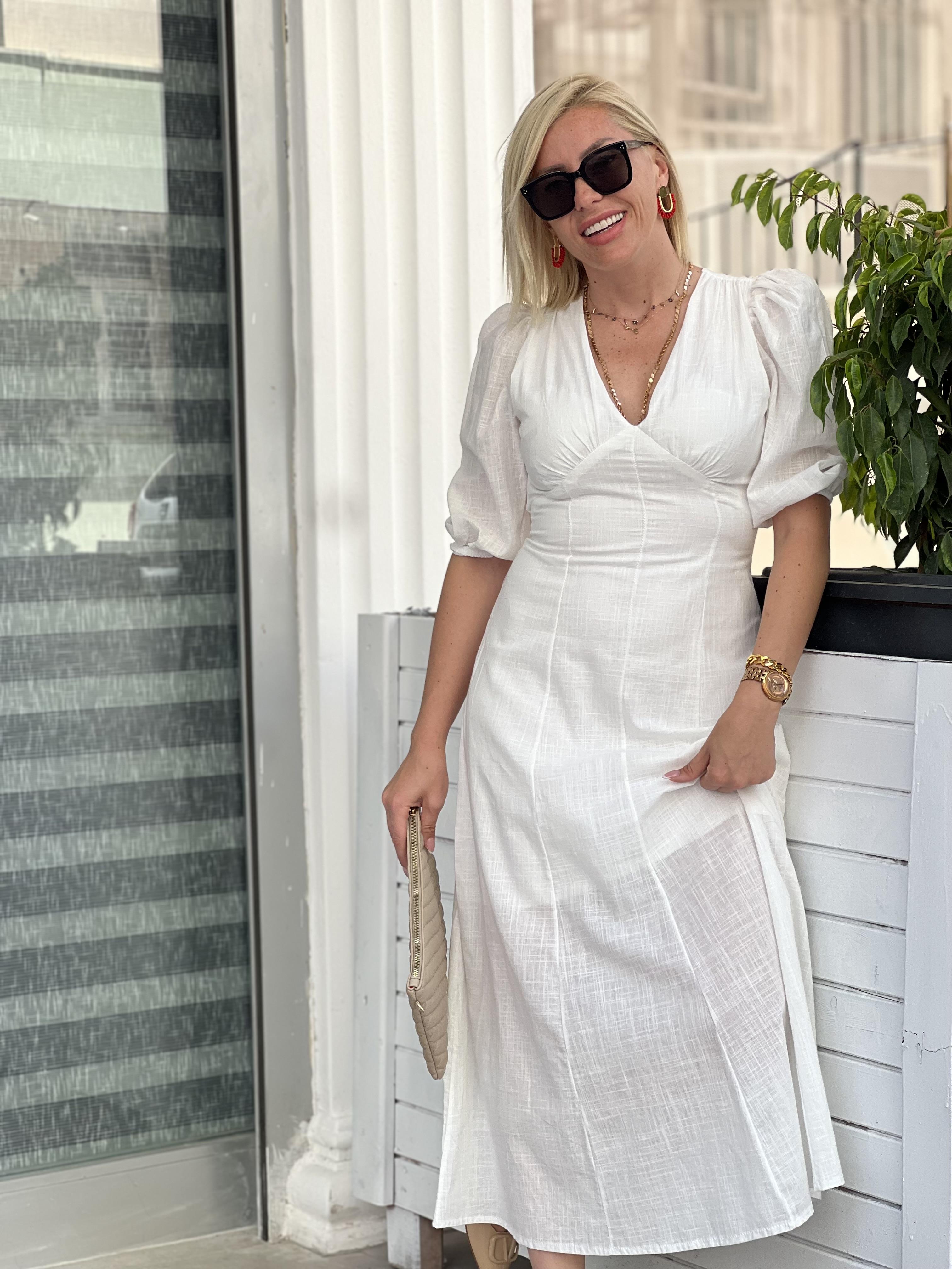 BEYAZ SIRT DETAYLI ELBİSE