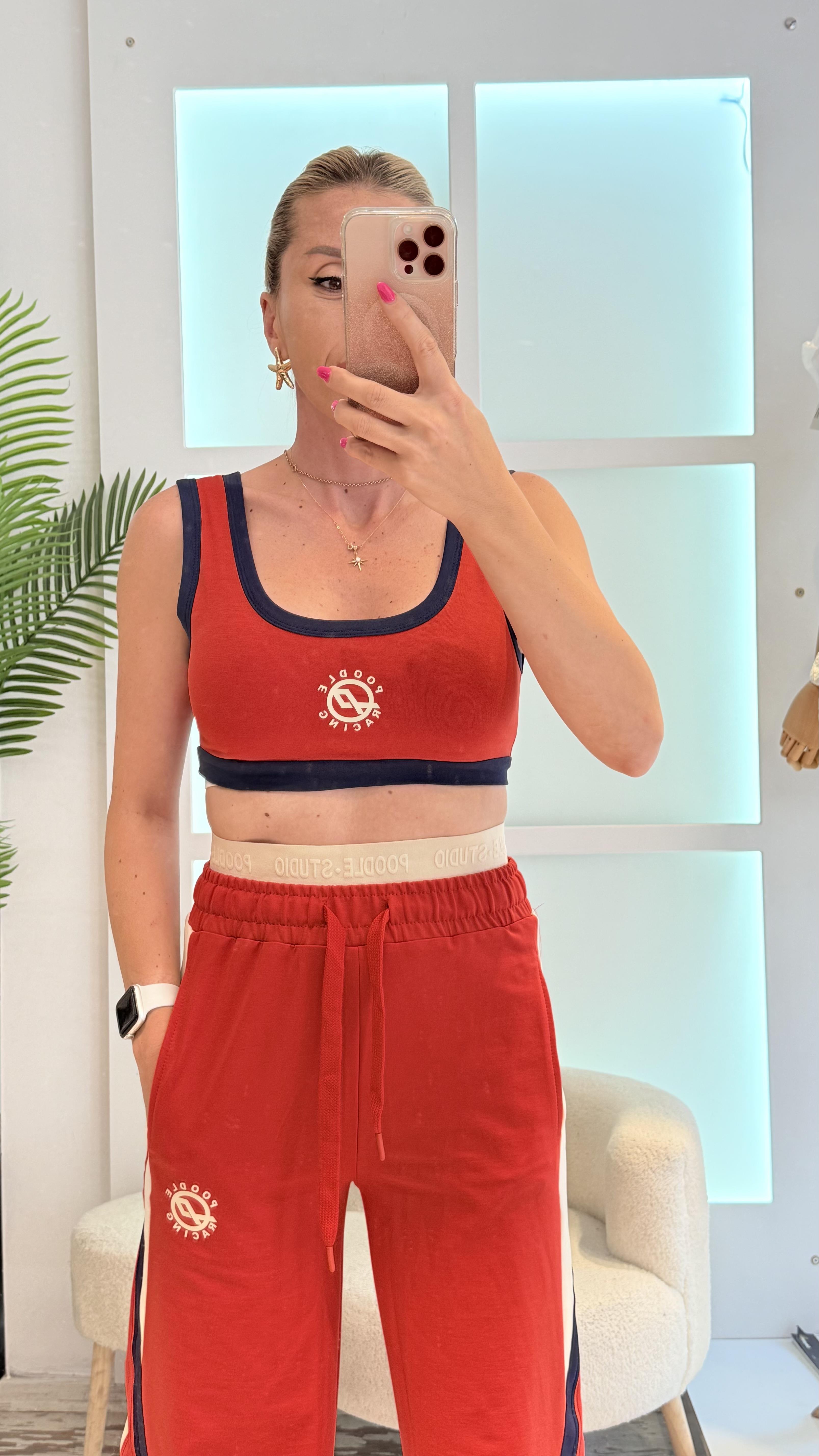 BRENDA EŞOFMAN TAKIMI 