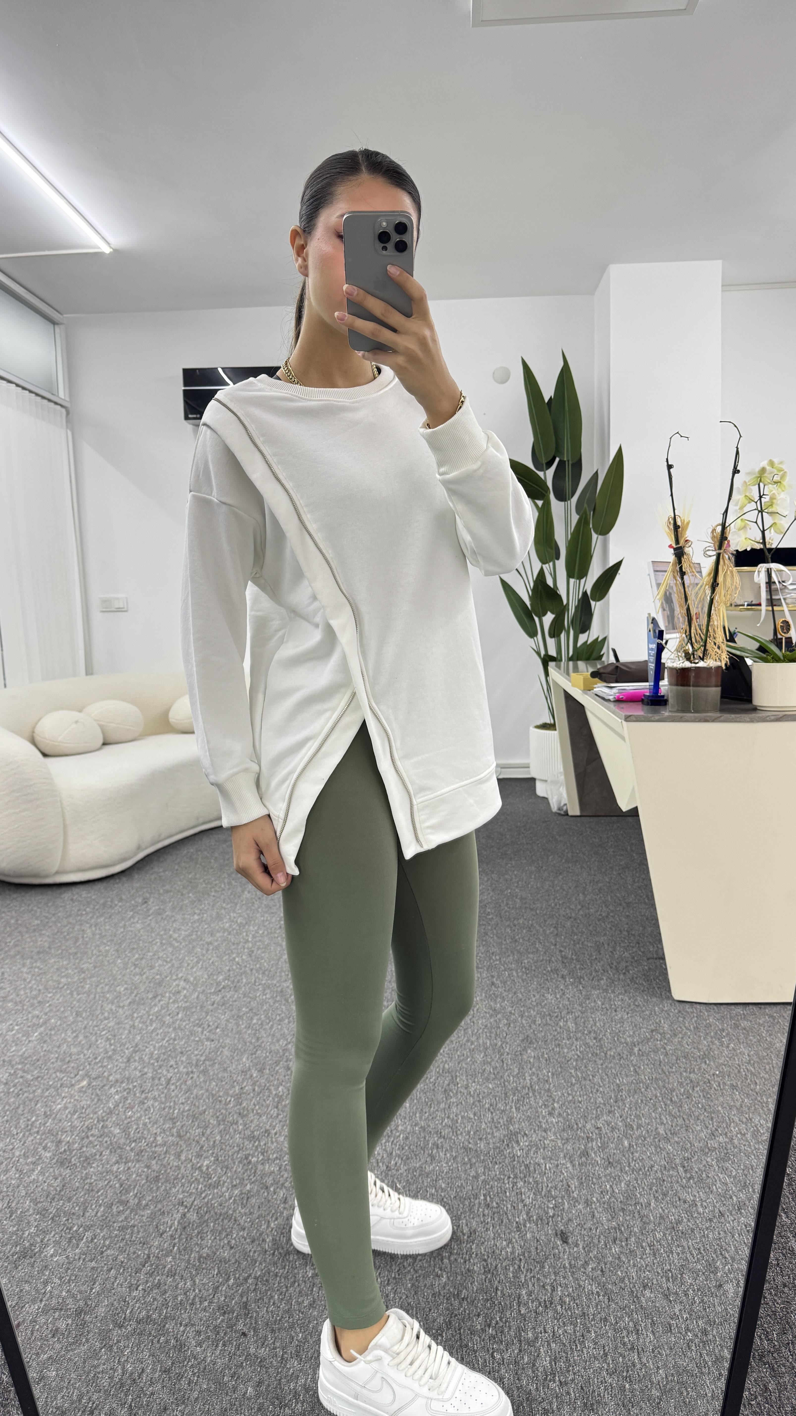 HENRY FERMUAR DETAYLI BEYAZ SWEATSHIRT