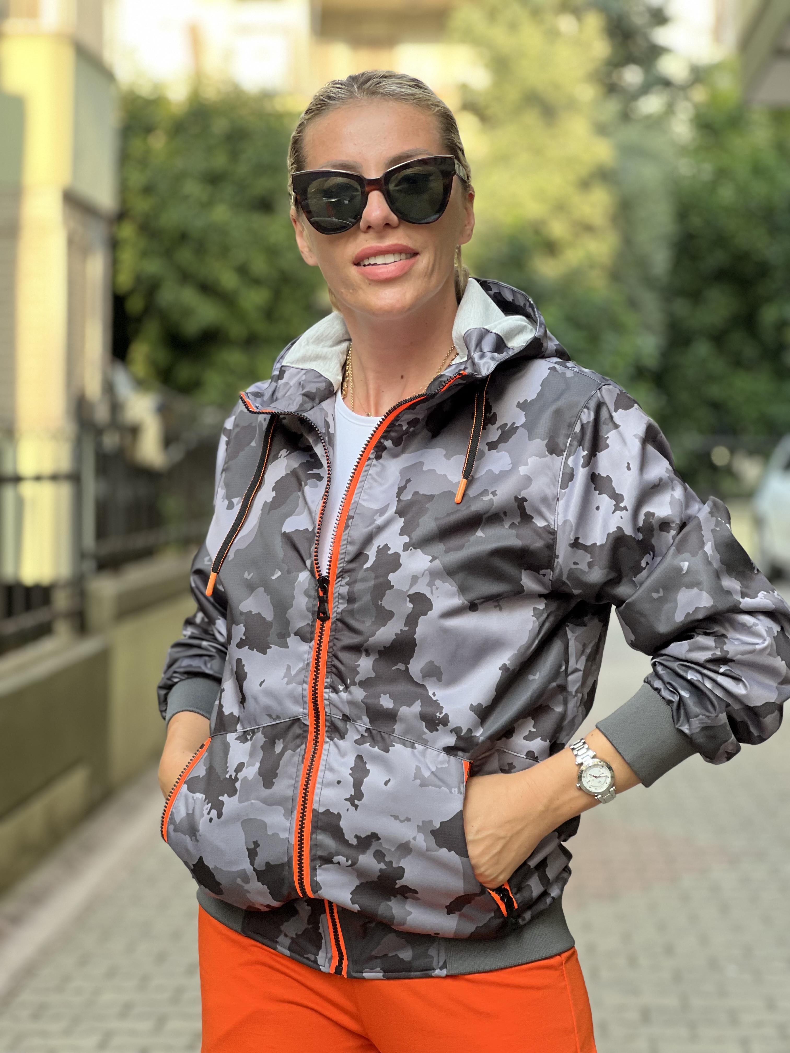 Kamuflash turuncu detay ceket