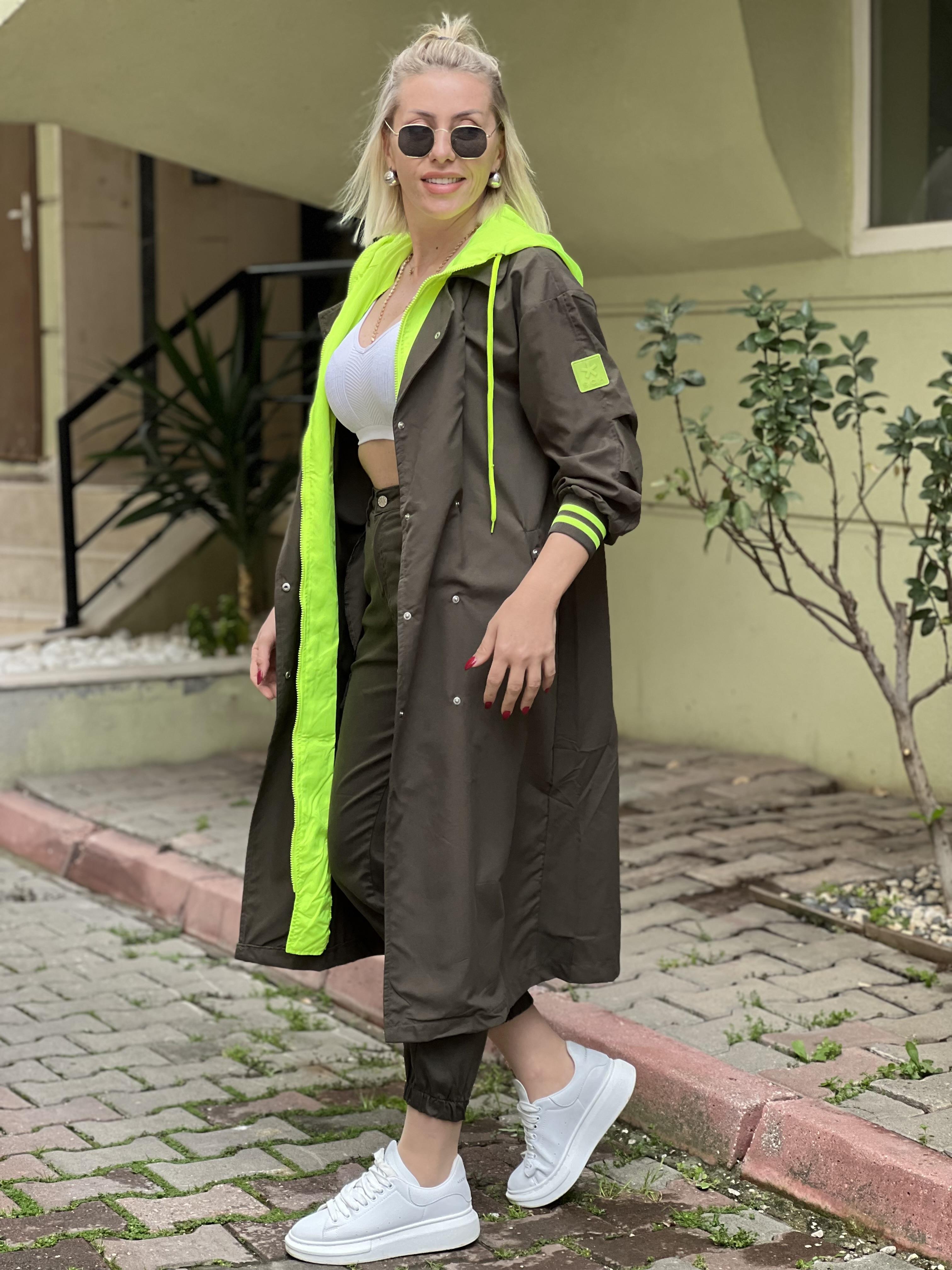 KOYU YEŞİL NEONLU TRENC 