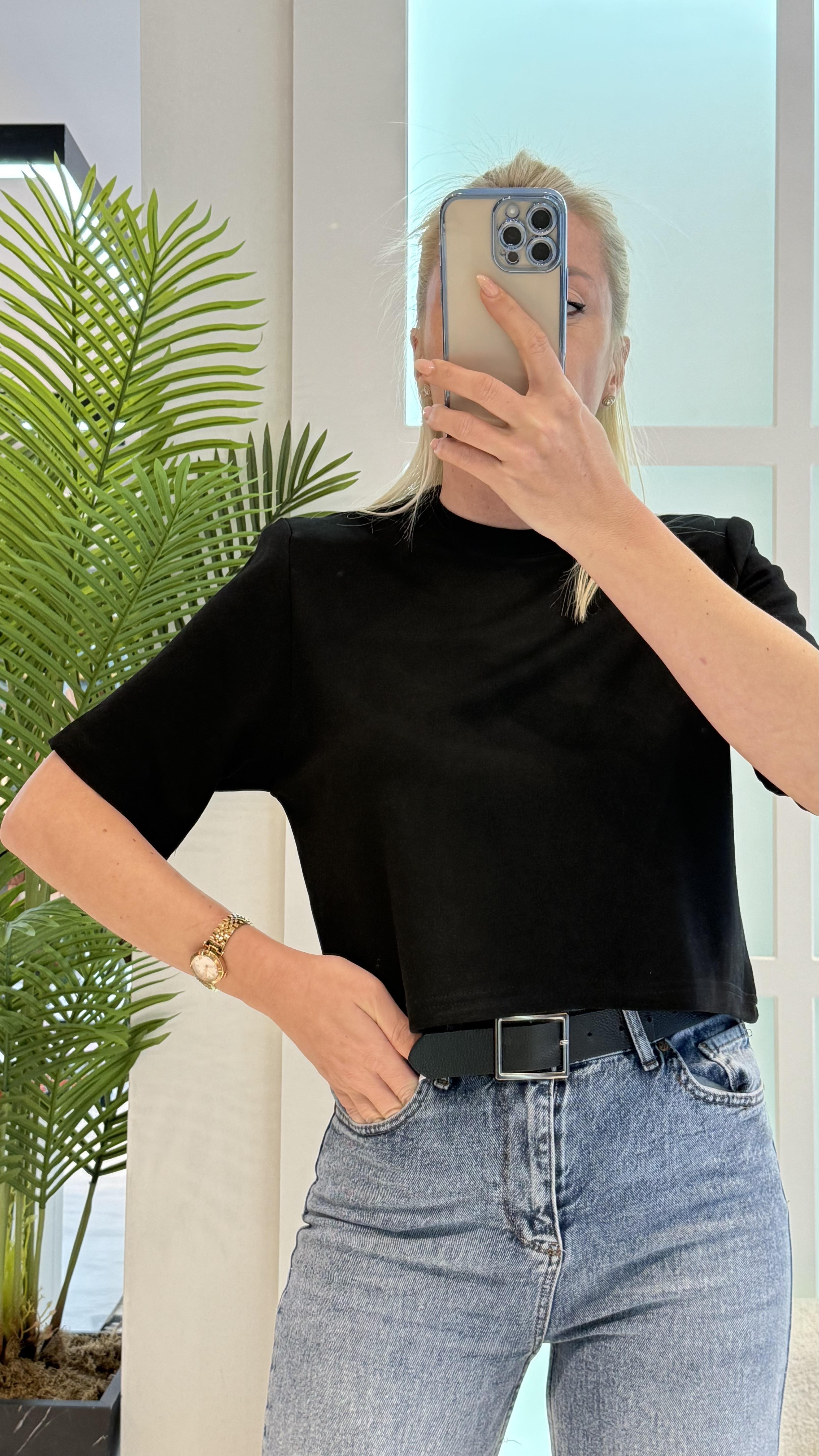 SİYAH VATKALI BASİC TSHIRT