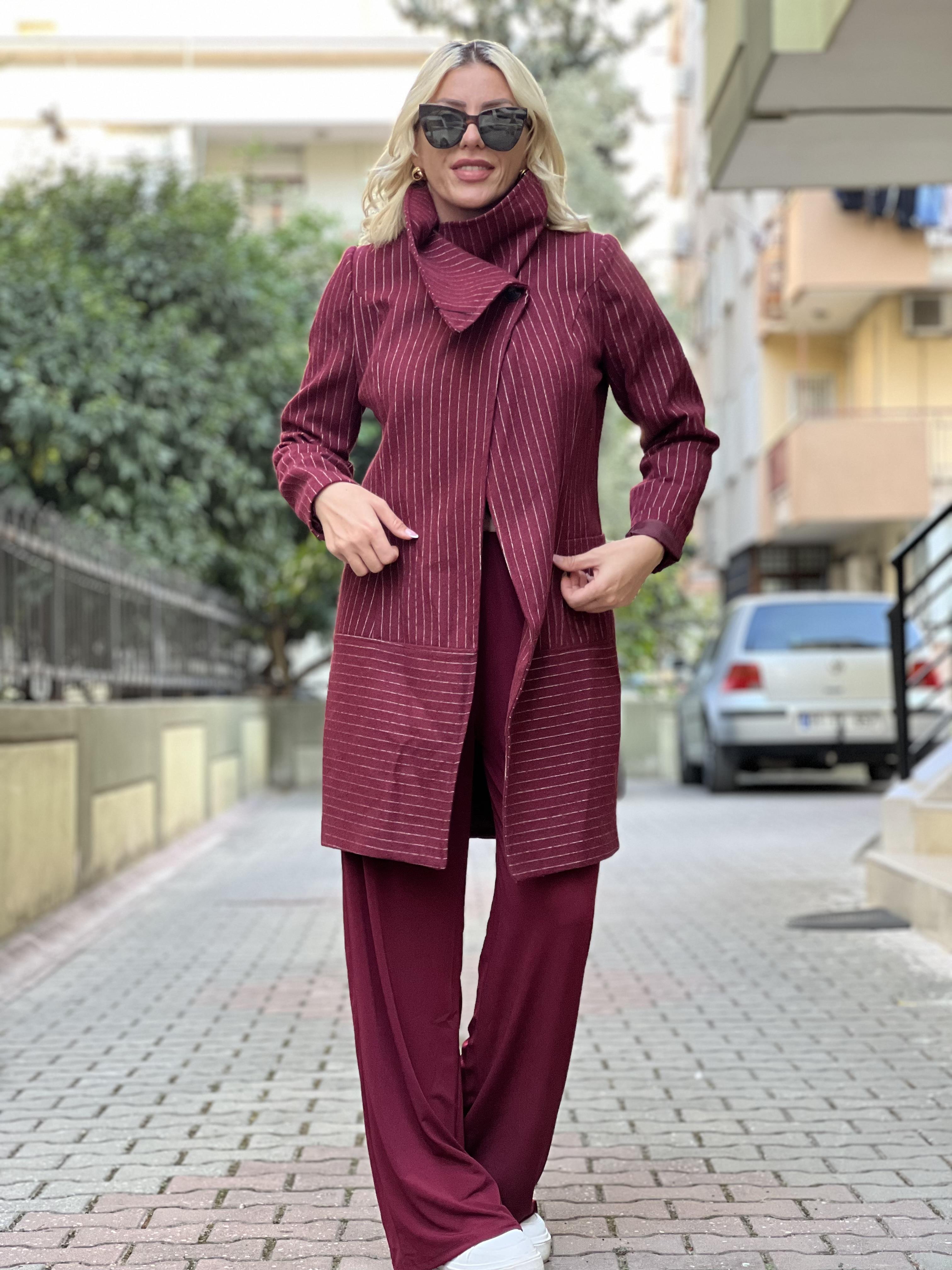 STRİİ BORDO ÇİZGİLİ KABAN 
