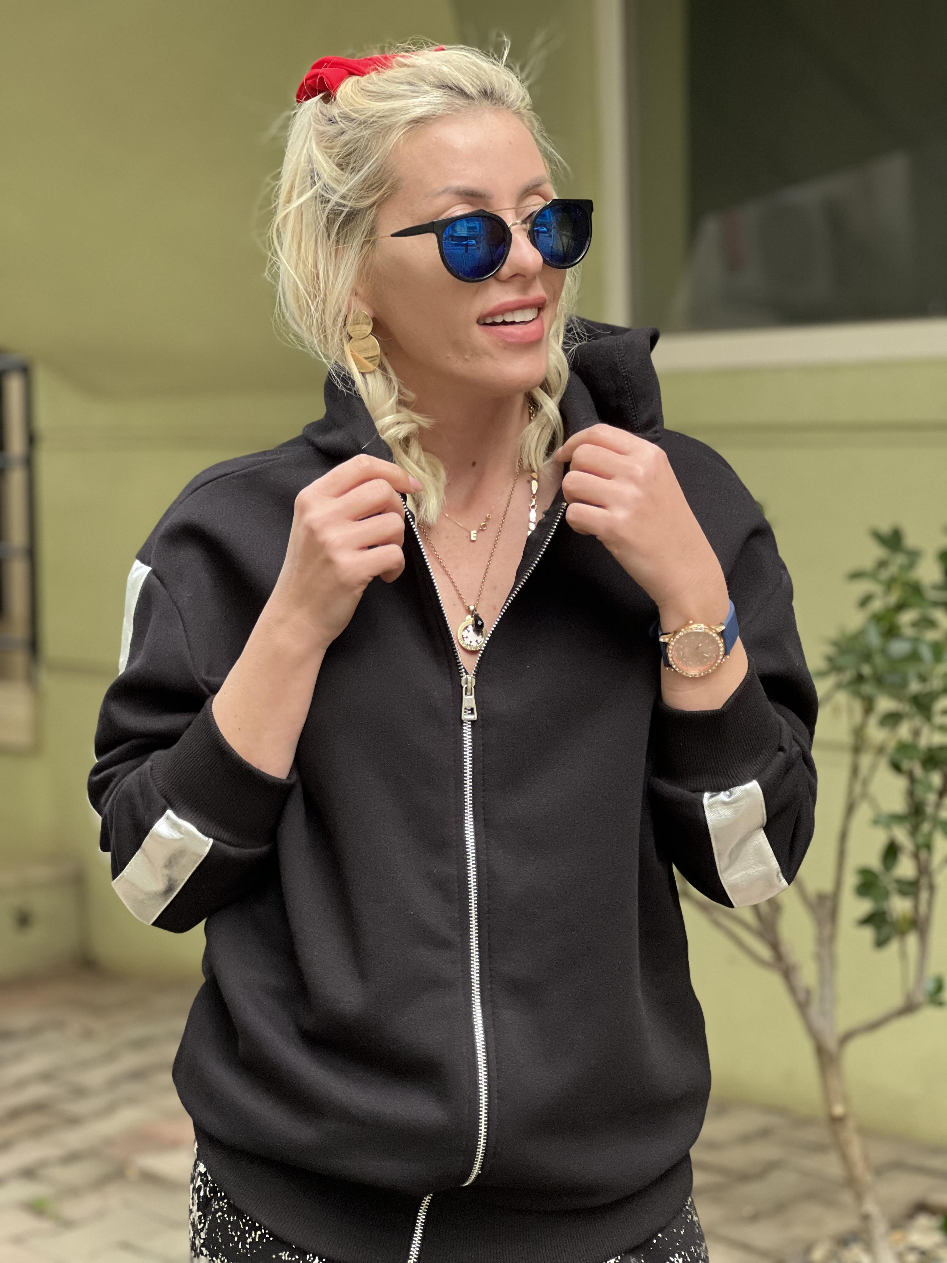 VARAK DETAYLI SİYAH CEKET 