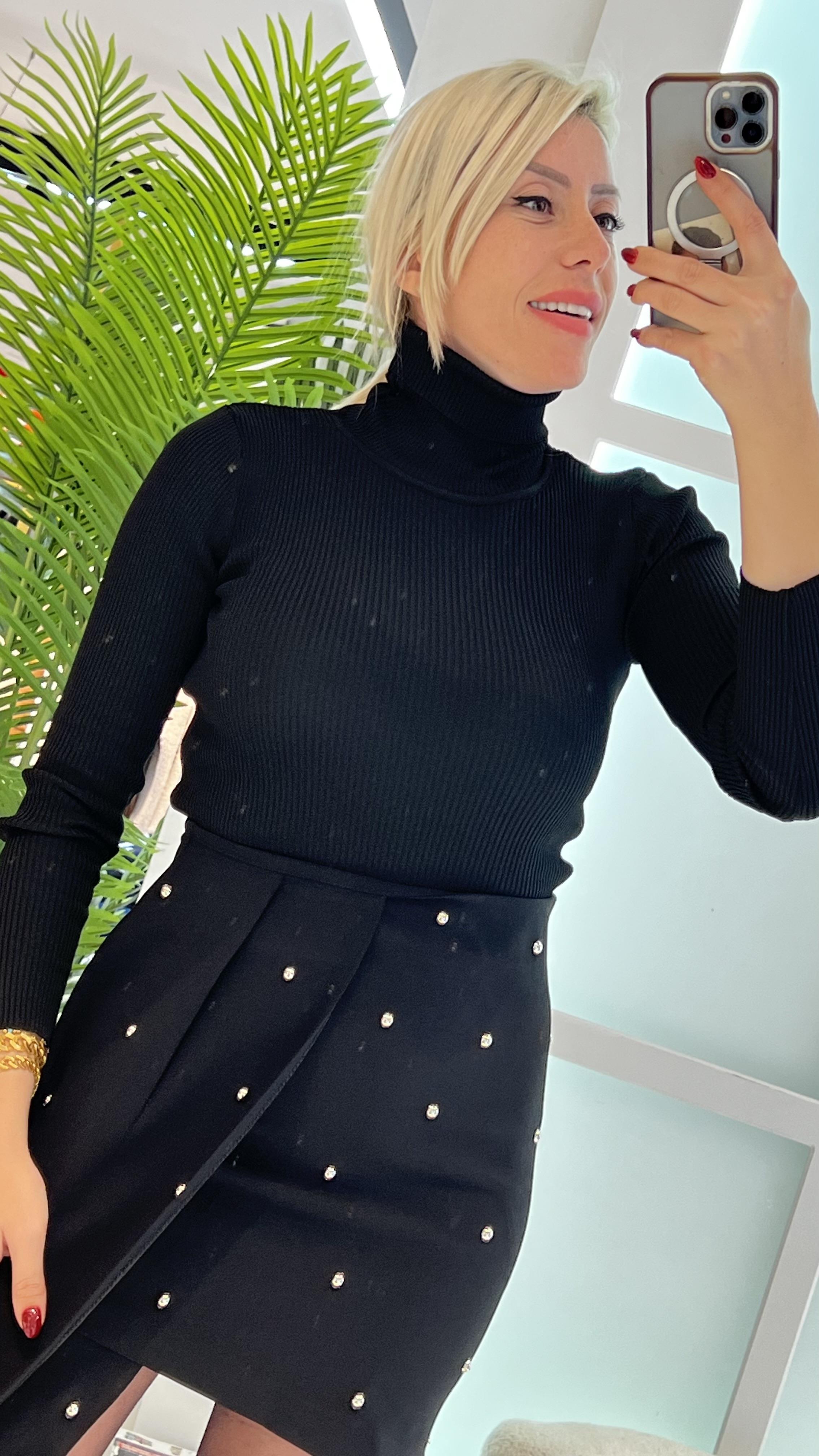 VOLL SİYAH BOĞAZLI KAZAK