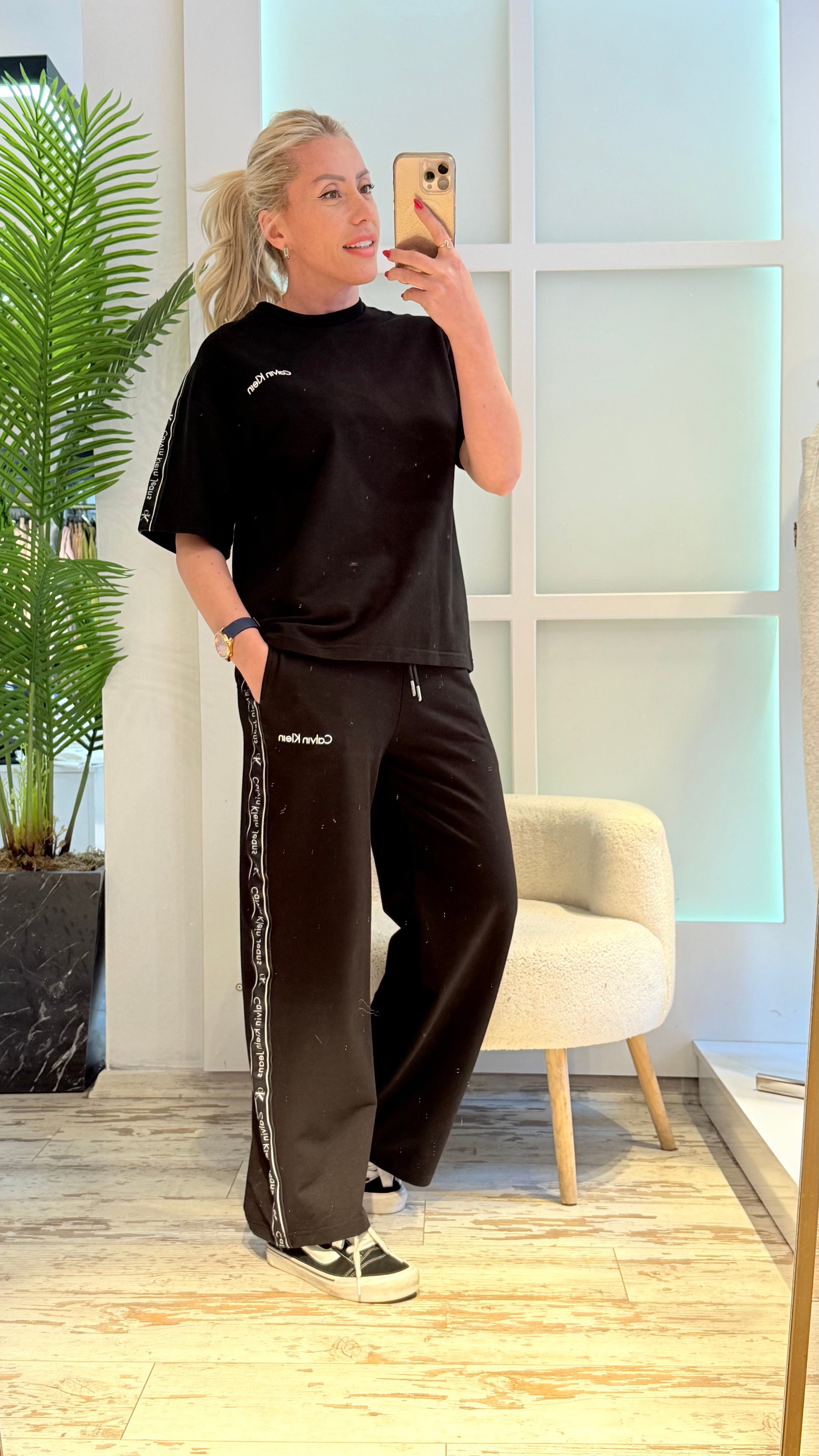 YUMİ SİYAH EŞOFMAN TAKIMI 