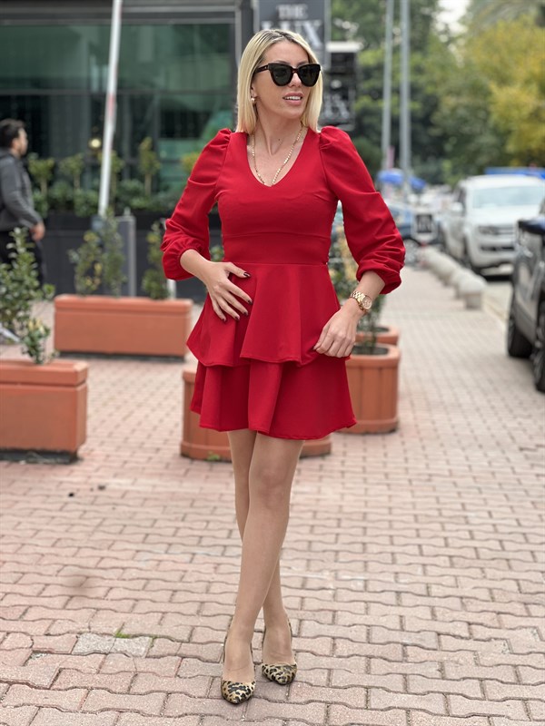 Kırmızı volanlı elbise 