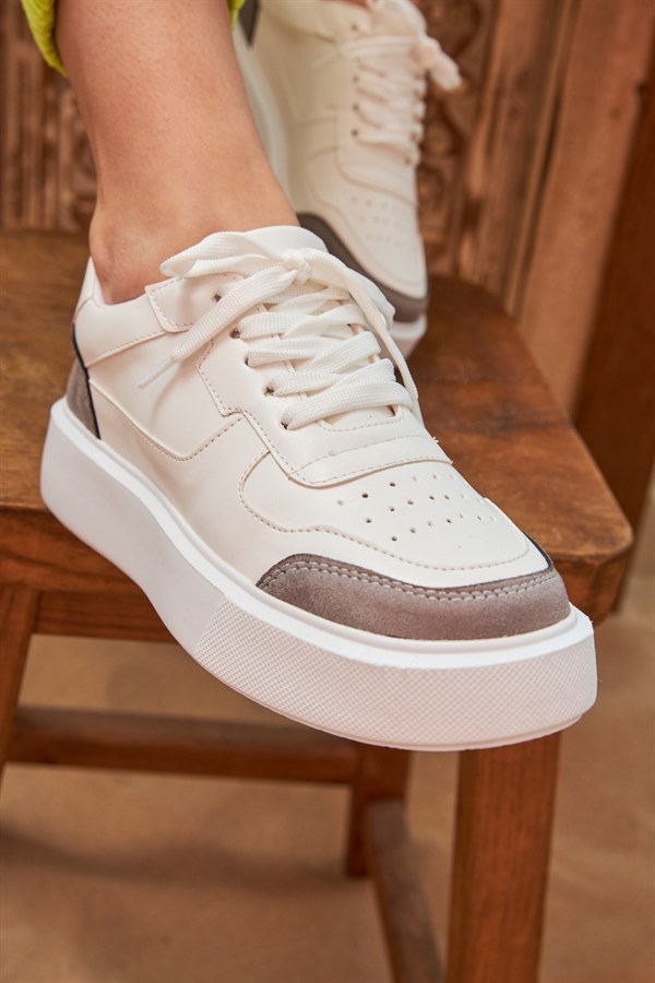 Fonto Gri Detaylı Beyaz Kadın Sneakers