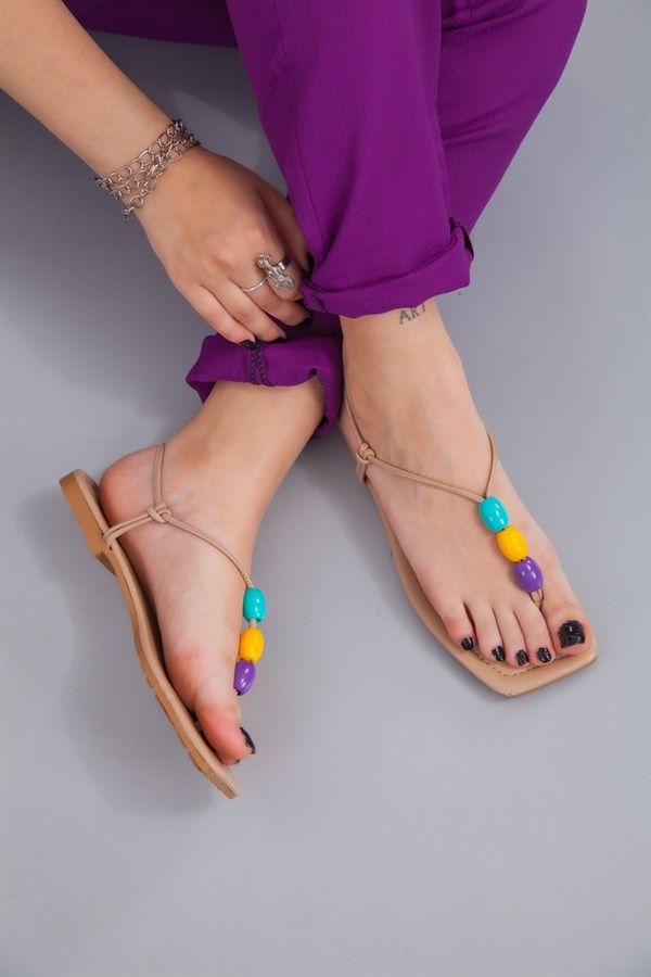 Lone Kadın Parmak Arası Boncuklı Nude Sandalet