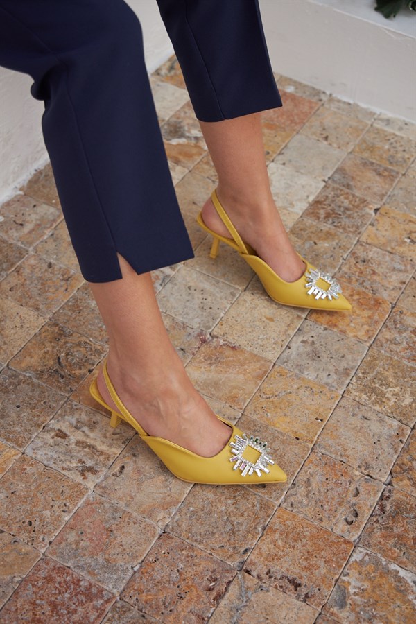 Mişra Kristal Taş Detaylı Sarı Kısa Topuklu Kadın Ayakkabı