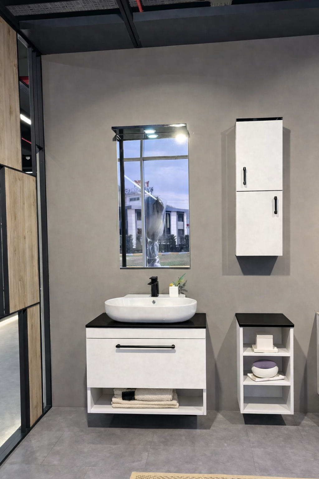 Orka Knidos Banyo Dolabı Takımı, 70 cm, Beyaz (Led Spotlu Ayna), 5000341