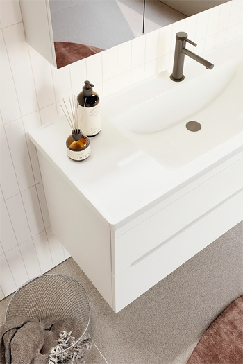 Orka Varna 120 cm Mat Beyaz Banyo Dolabı Takımı (Ledli-Dolaplı Ayna)