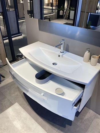 Orka Urla 110 cm Parlak Beyaz Banyo Dolabı Takımı (Ledli-Dolaplı Ayna)