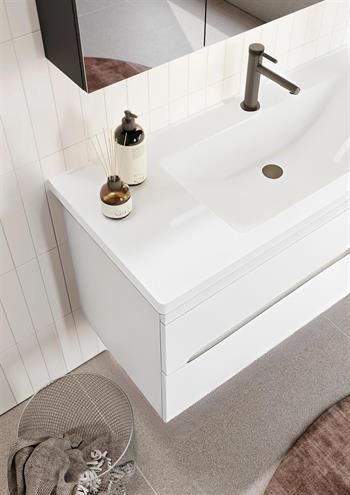 Orka Varna 100 cm Mat Beyaz Banyo Dolabı Takımı (Ledli-Dolaplı Ayna)