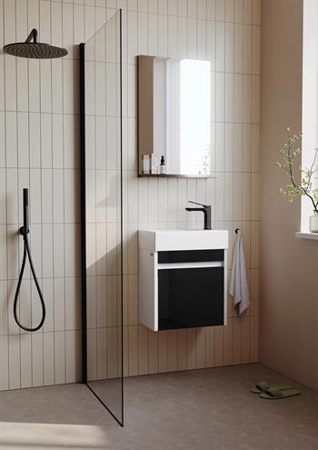 Orka Yedisu Banyo Dolabı Takımı, 45 cm, Parlak Siyah (Etajerli Ayna), 5000604