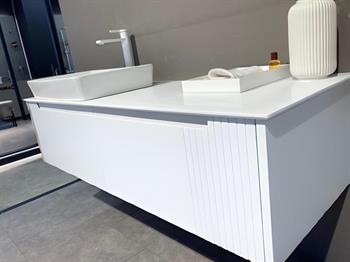 Orka Biella 140 cm Beyaz Ledli Banyo Dolabı Takımı