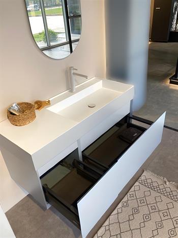 Orka Lusso 120 cm Mat Beyaz Ledli Ayna Banyo Dolabı Takımı