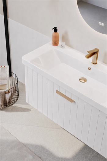 Orka Procıda Banyo Dolabı Takımı, 105 cm, Mat Beyaz (Ledli Ayna-Altın Kulp), 5007241