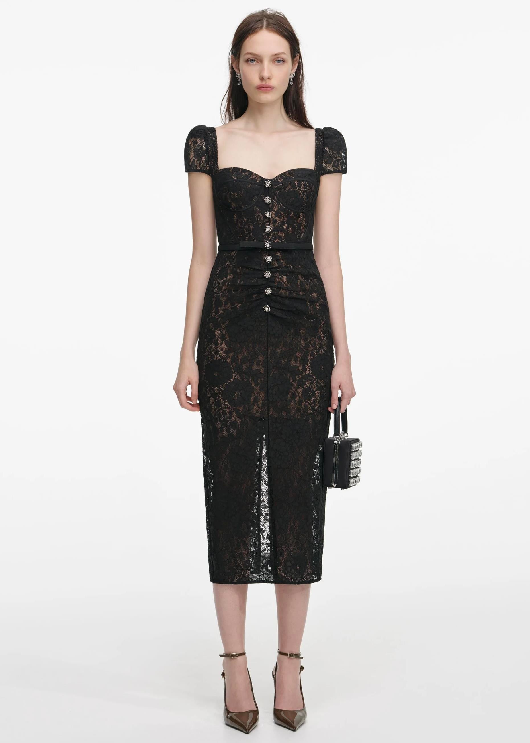 Kristal Düğmeli Siyah Dantel Midi Elbise