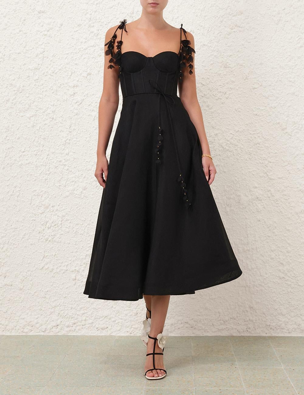 Çiçek Aplikeli Siyah Midi Elbise