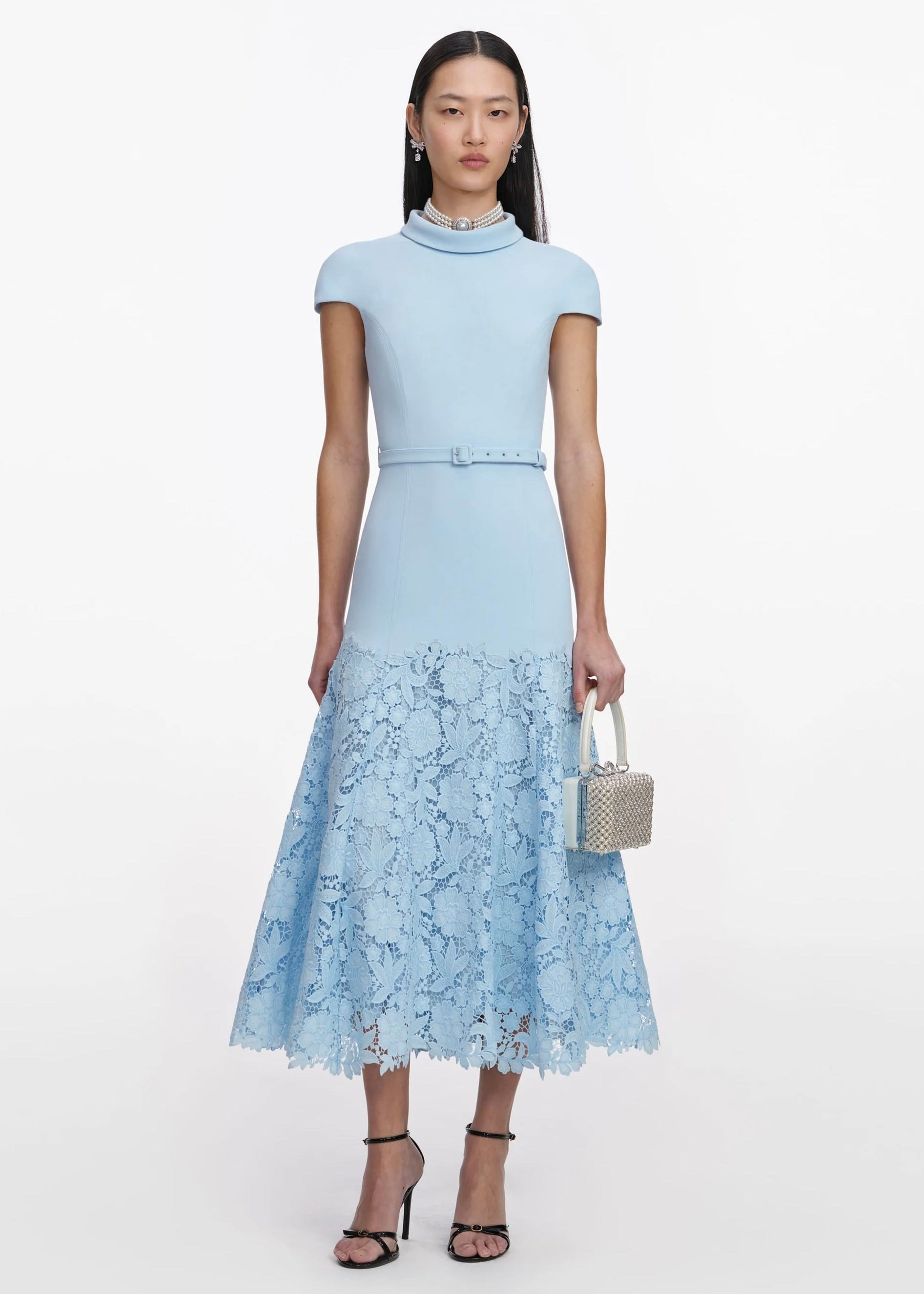 Dantel Detaylı Mavi Midi Elbise