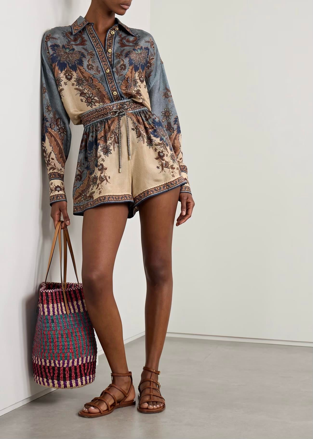 Desenli Gömlek ve Şort Takım