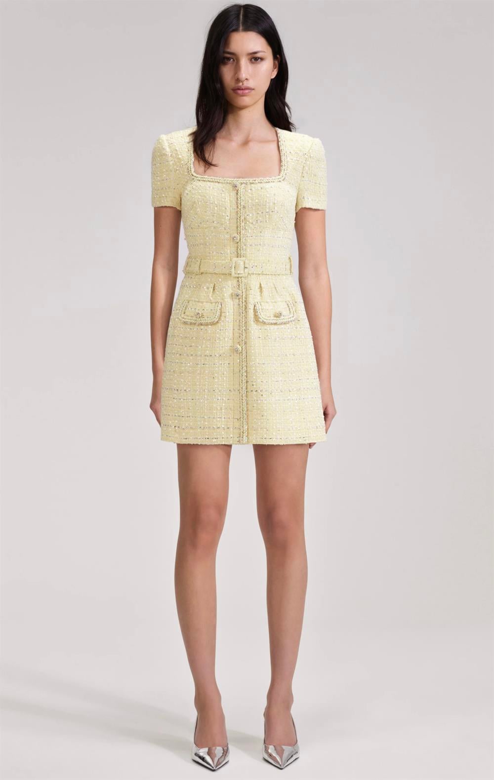 Düğme Detaylı Kemerli Sarı Mini Elbise