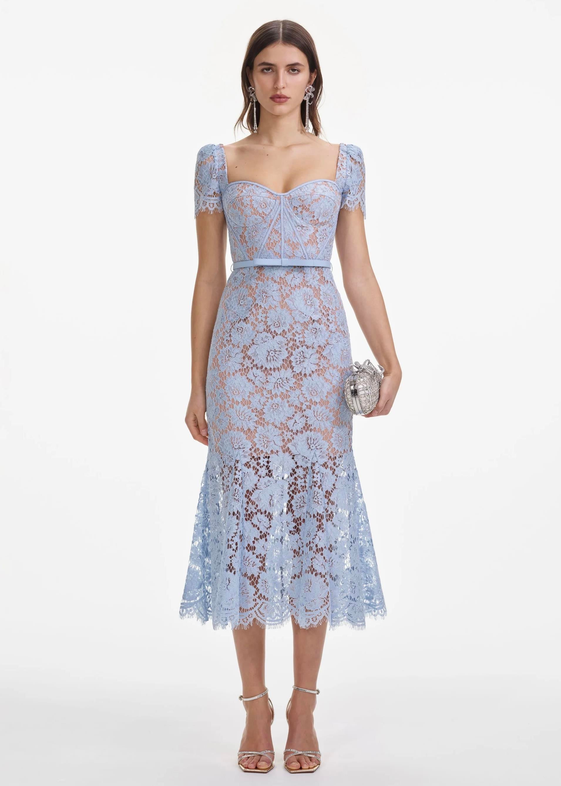 Fiyonk Detaylı Mavi Dantel Midi Elbise